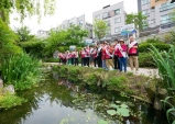 온양1동 주민자치회, EM흙공 활용해 ‘온천천 살리기’ 사업 추진