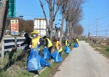 “묵은 먼지 털어내듯 마음도 정화”…영인면, 환경정비 활동 전개