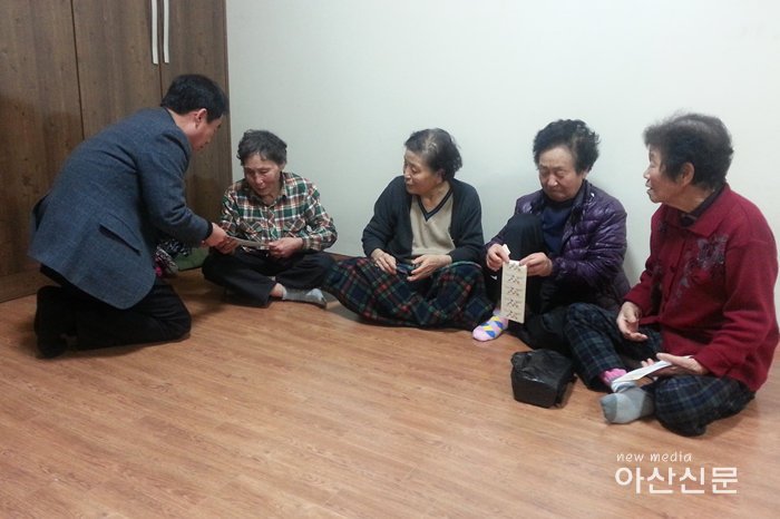 4. 둔포면, 이미용권 전달.png