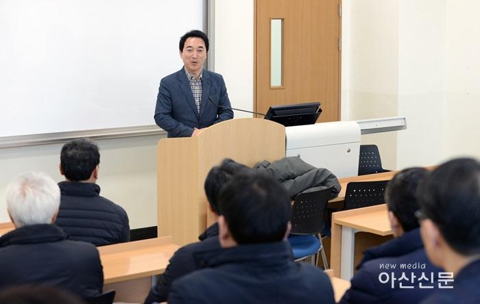 사진1. 박수현 충남도지사 예비후보, 공주대서 정책간담회.jpg