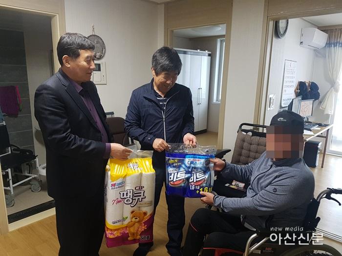 2. 신창면, 복지이장 특화사업 - 1번 사진.jpg