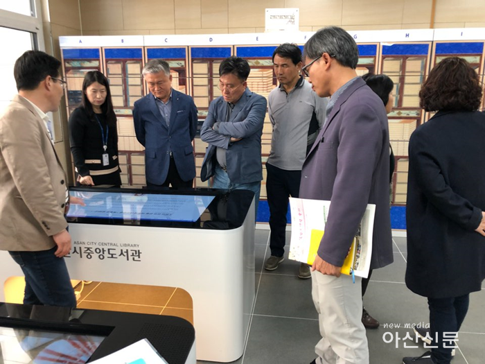 7. 아산시중앙도서관, 전국에서 줄이은 벤치마킹 - 1번 사진.png