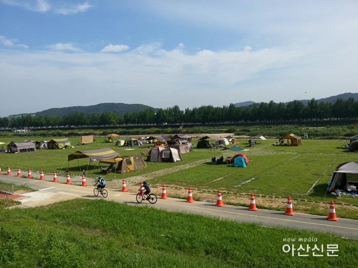 2. 문화관광과, 곡교천야영장개장.jpg