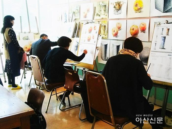 사진 2. 기초데생, 수채화 수업.jpg