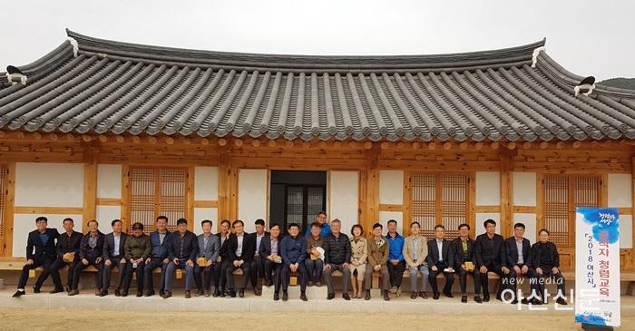 2. 문화관광과, 고불맹사성 청렴실천 - 3번 사진.jpg