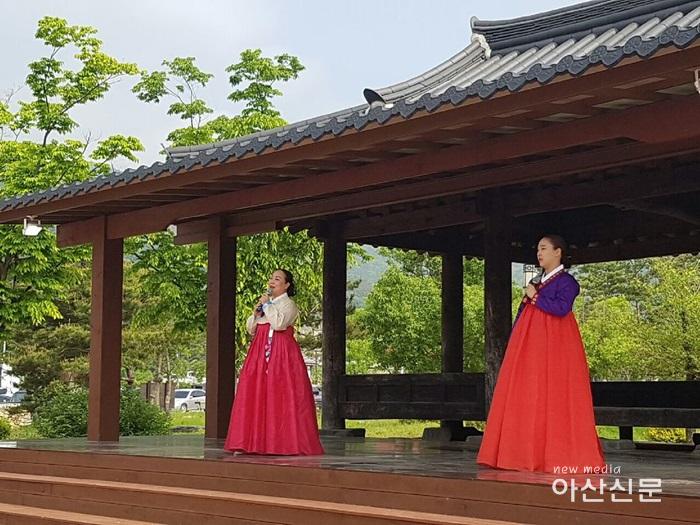 2. 외암민속마을관리소, 경기민요 공연 모습 - 1번 사진.jpg