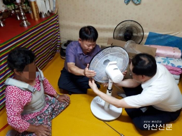 1. 사회복지과, 찾아가는 방문상담(수도사업소장, 사회복지과장) - 2번 사진.jpg