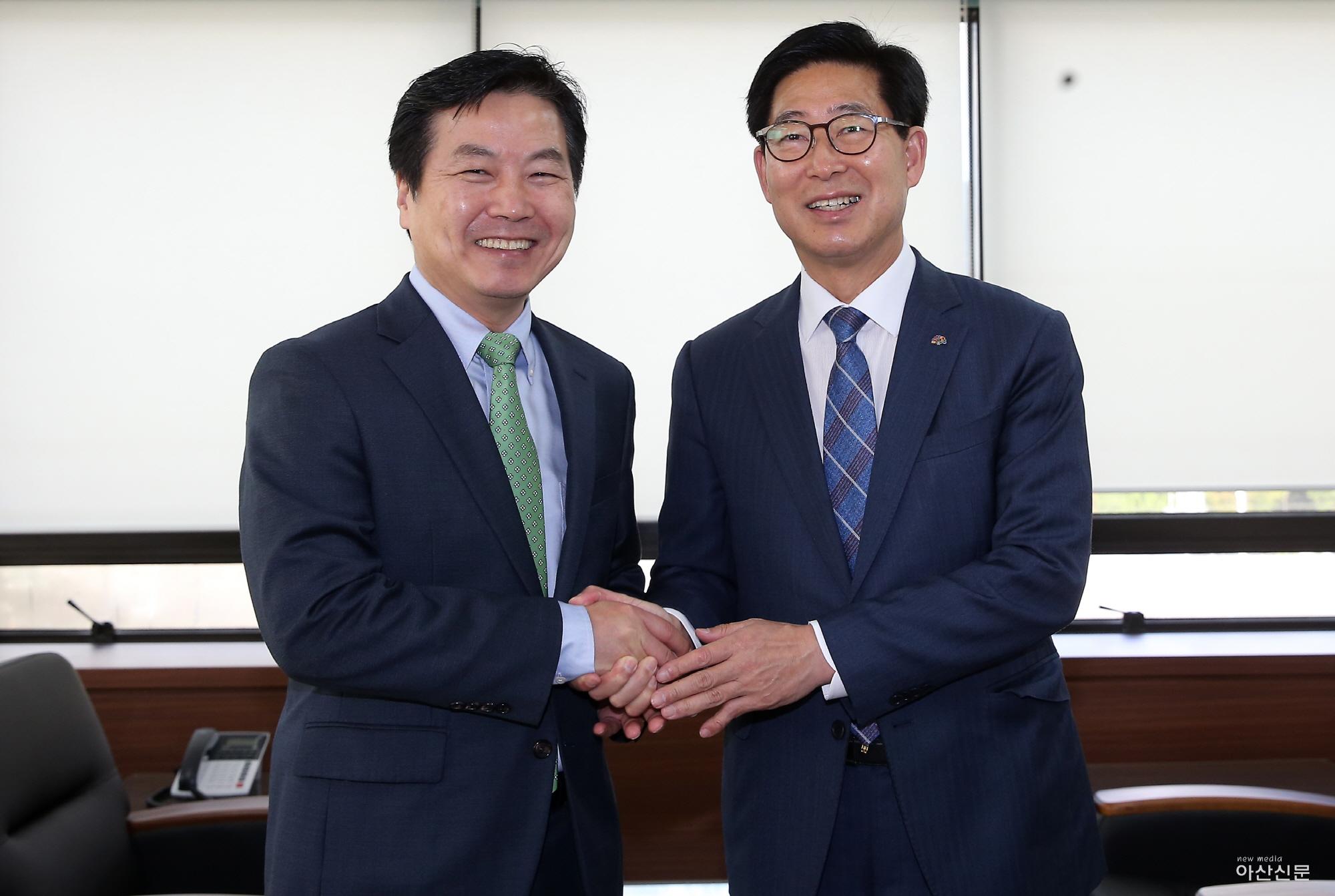 180927_홍종학중소벤처기업부장관협의 (1).jpg