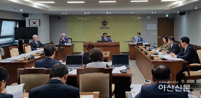 제307회 임시회 교육위원회(20181008).jpg