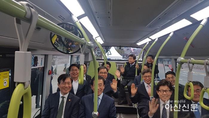 2. 환경보전과, 수소버스 보급확산 협약식 - 3번 사진.jpg