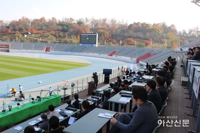 2. 토지관리과, 무인비행장치(드론)시연회 - 3번 사진.jpg