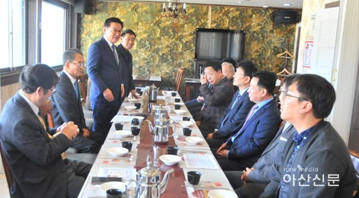 충지연 11월월례회2.jpg