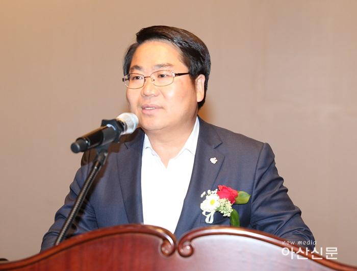 2. 홍보담당관, 아동학대예방교육 세미나 - 1번 사진 (오세현 아산시장 격려사).JPG