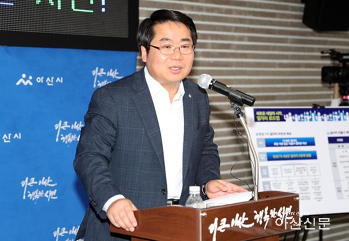 2.시정 브리핑(일자리창출 관련 산단조성설명).jpg
