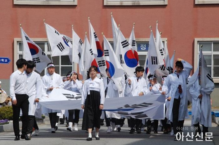 2 44행사 사진2.JPG