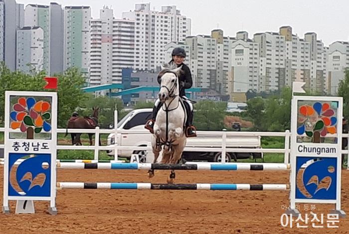 2.승마사진1.jpg