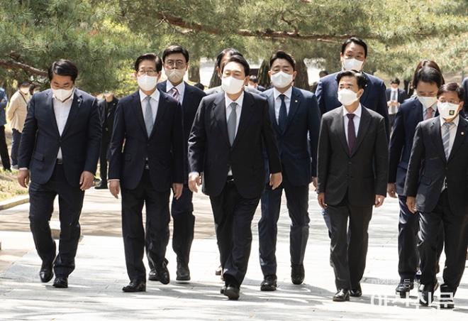 0428_윤석열 현충사_05.JPG