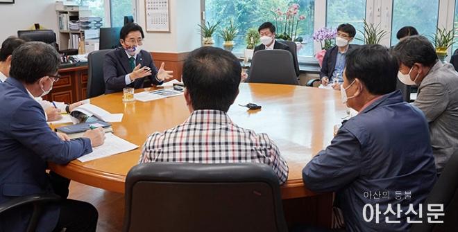 0901_시장과의 만남.jpg