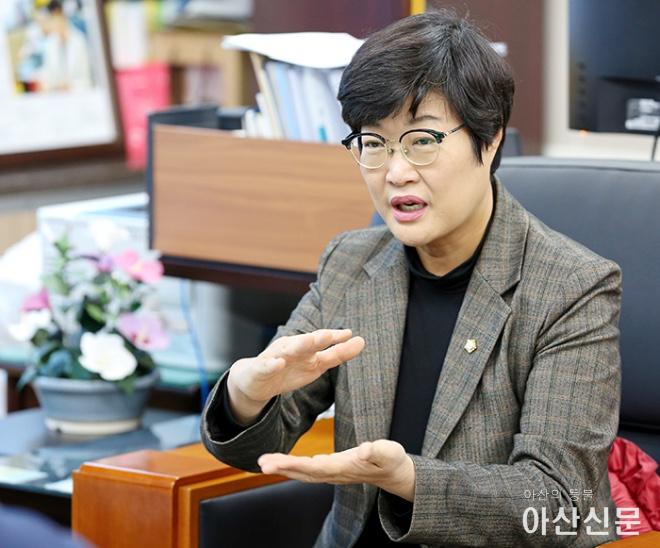 1221_김희영 의장 인터뷰.jpg