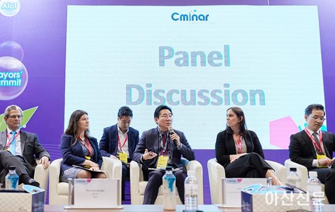 0331_패널 세션.jpg