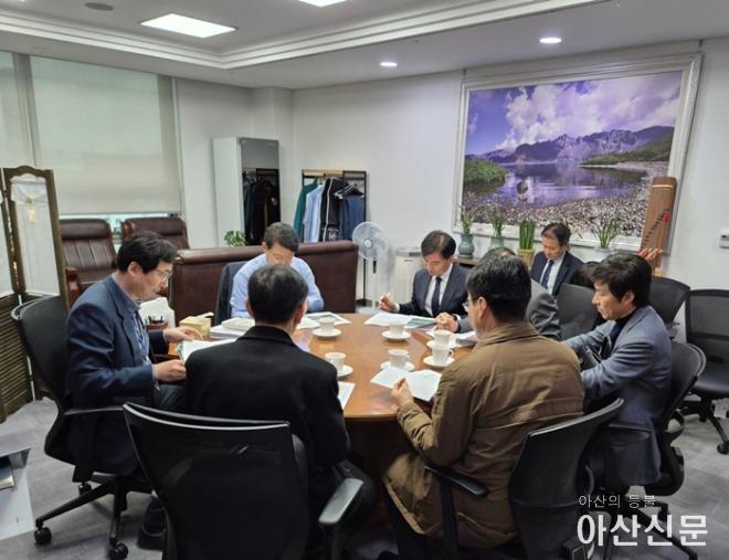 1. 아산시, 정부예산 확보 위해 국회 방문... ‘발로 뛰는 행정’ (복기왕 의원 방문).JPG
