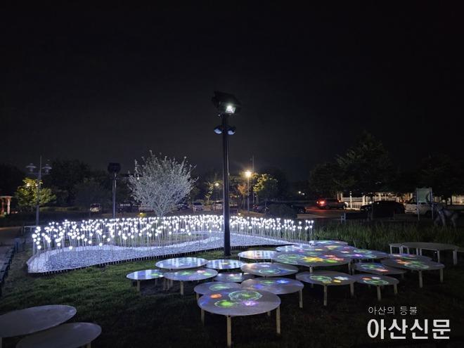 5. 아산 최초의 불빛 정원 ‘호롱 빛 공원’ 정식 개원 (3).jpeg